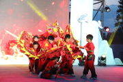 新農(nóng)社區(qū)慈善晚會(huì)圓滿落幕，共筑社區(qū)愛心橋梁