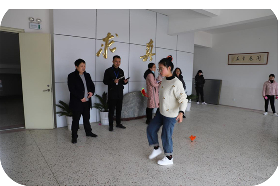 濱?？h五汛鎮(zhèn)中心小學(xué)舉行慶祝第111個國際三八婦女節(jié)活動