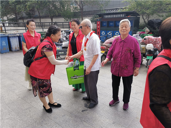 李彥清：“活著的王杰，當(dāng)代的保爾”