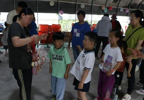 新農社區(qū)舉辦慶六一迎端午“童言童語 快樂綻放”主題融合活動